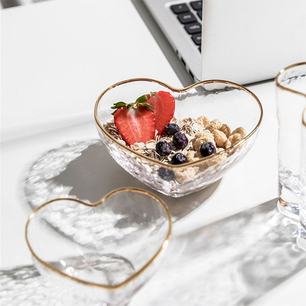 Clear Plates With Gold Trim